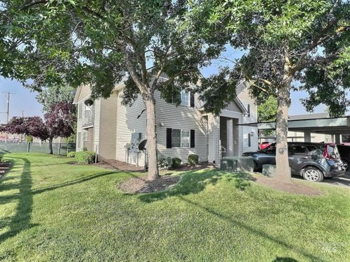 5775 N Garrett St, Garden City, ID, 83714-1921 | Card Image