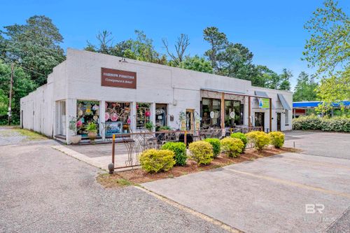 456 N Section St, Fairhope, AL, 36532-2614 | Card Image