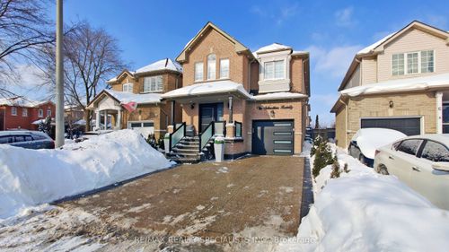 4 Allangrove Dr, Brampton, ON, L7A2M4 | Card Image