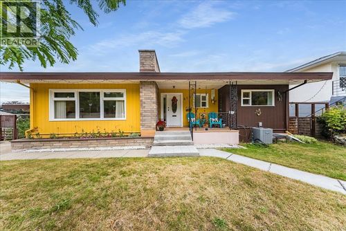 678 Schofield Highway, Warfield, BC, V1R2G8 | Card Image