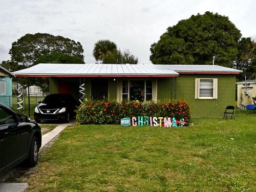 1906 Avenue N, Fort Pierce, FL, 34950-2055 | Card Image