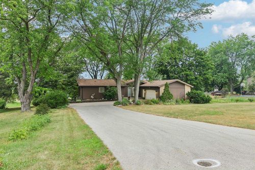 N1615 Poeppel Rd, Fort Atkinson, WI, 53538-9329 | Card Image