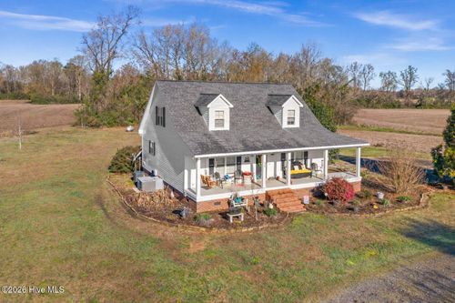 1074 Wells Town Rd, Teachey, NC, 28464-9632 | Card Image