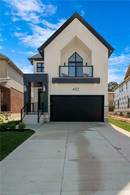 452 Westhaven St, Waterloo, ON, N2T0A4 | Card Image