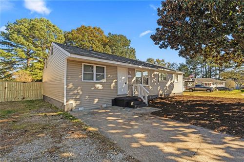 4217 Wake Ave, Chesapeake, VA, 23324-2836 | Card Image