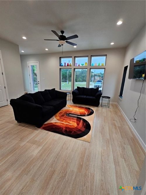 1963 Green Hill Dr, Canyon Lake, TX, 78133-5452 | Card Image