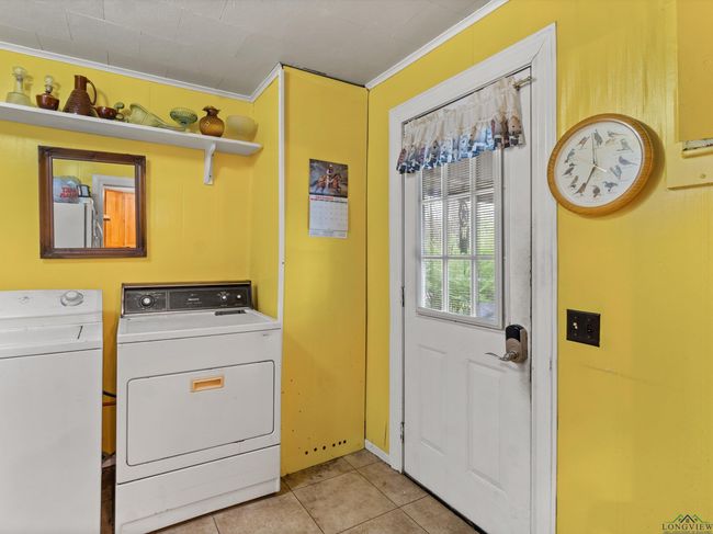 1213 E 1 St, House other with 3 bedrooms, 2 bathrooms and null parking in Hughes Springs TX | Image 19