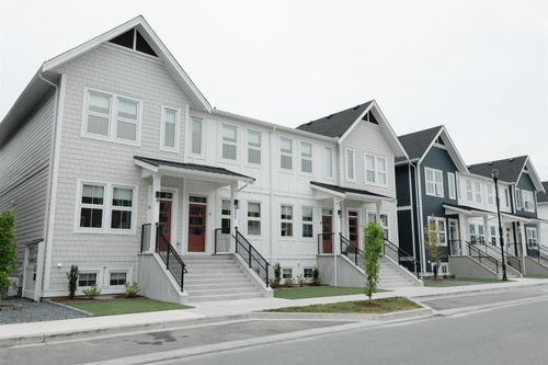 9-7300 Copperwood St, Chilliwack, BC, V2R6M2 | Card Image