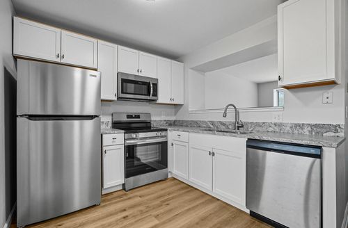 12b-7817 Barkwood Dr, Worthington, OH, 43085-5803 | Card Image