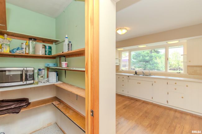 501 W High St, House other with 3 bedrooms, 2 bathrooms and null parking in Roanoke IL | Image 27