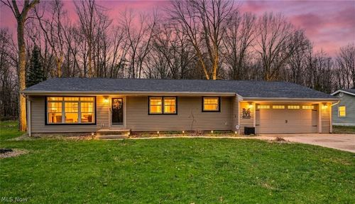 4624 Everhart Dr, North Canton, OH, 44720-1108 | Card Image