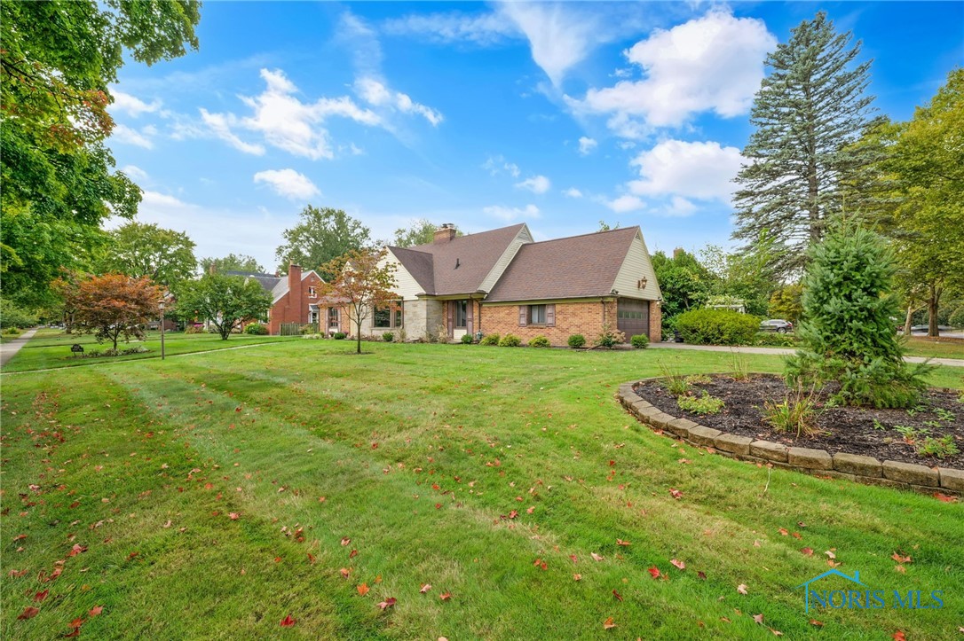 Densmore Dr, Toledo, OH 43606