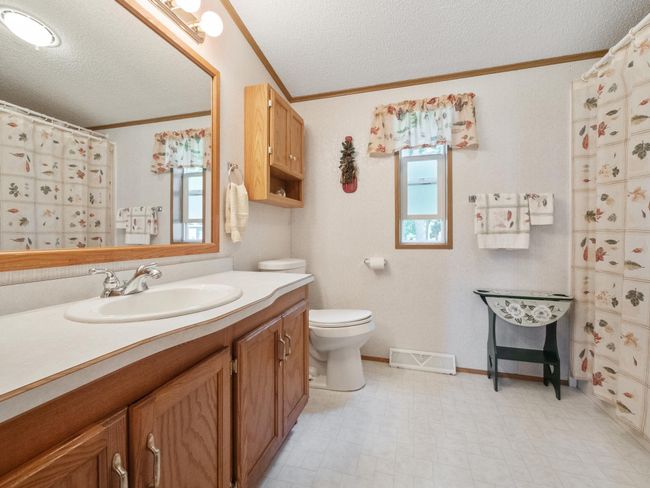 Bathroom | Image 19