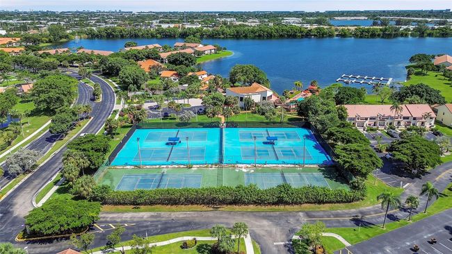 810 - 810 Congressional Way, Condo with 2 bedrooms, 2 bathrooms and null parking in Deerfield Beach FL | Image 35