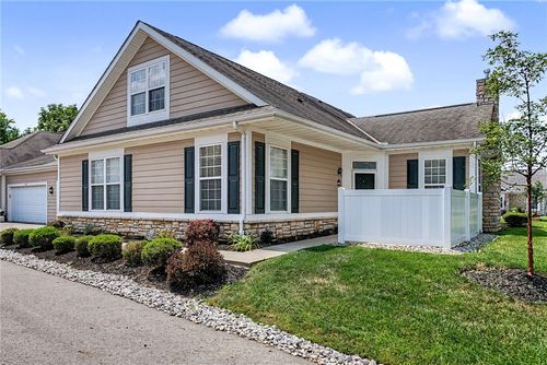 4694 Cobblestone Dr, Tipp City, OH, 45371-8352 | Card Image
