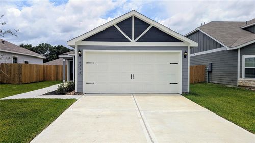 10430 Red Cardinal Dr, Cleveland, TX, 77328-1882 | Card Image