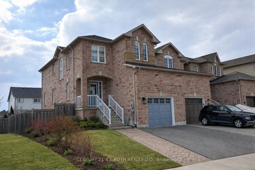 60 Ridwell St, Barrie, ON, L4N0W7 | Card Image