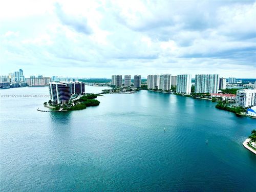 apt-3001-3530 Mystic Pointe Dr, Aventura, FL, 33180-4535 | Card Image