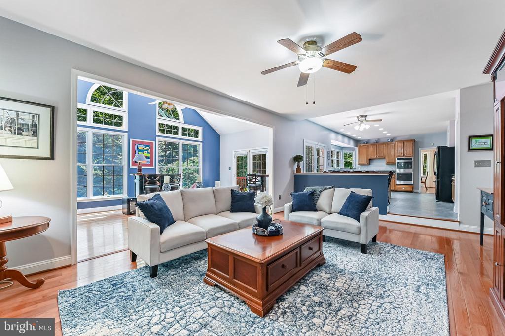 Howard Grove Ct, Davidsonville, MD 21035