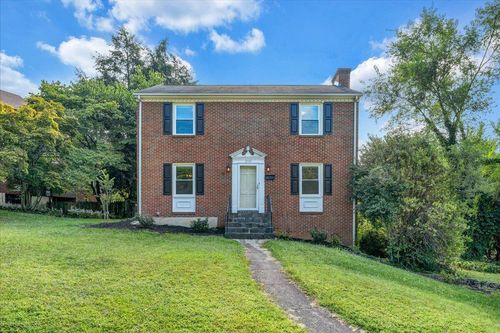 2444 Lincoln Ave Sw, Roanoke, VA, 24015-2608 | Card Image