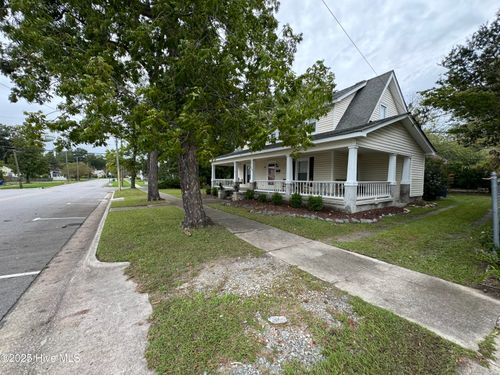 439 Second St, Ayden, NC, 28513-7179 | Card Image