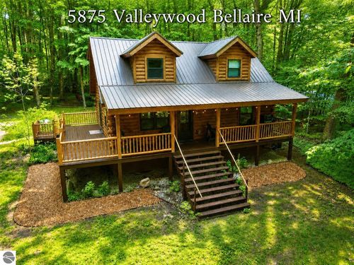 5875 Valley Wood Dr, Bellaire, MI, 49615 | Card Image
