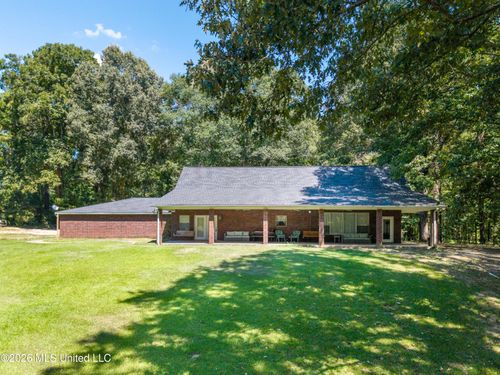 8 Freedom Road, Natchez, MS, 39120 | Card Image