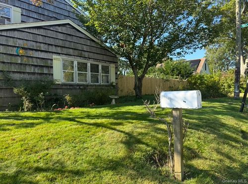 13 Ocean Ave, Hampton Bays, NY, 11946-2322 | Card Image