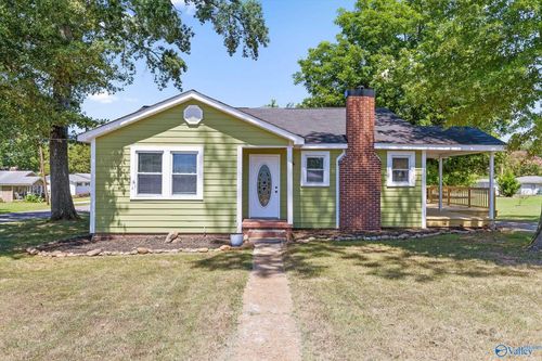 316 Hodges St, Scottsboro, AL, 35768-1626 | Card Image
