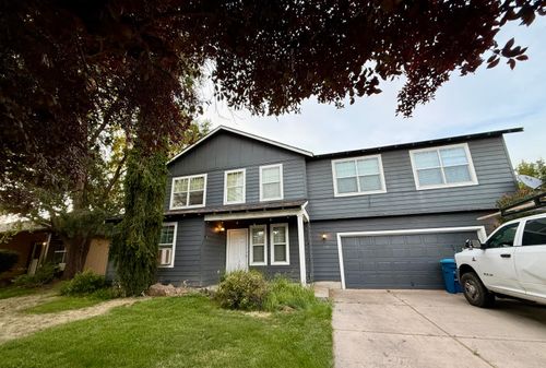 3331 Sw Juniper Ave, Redmond, OR, 97756-7678 | Card Image