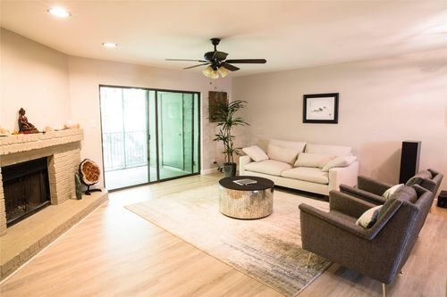 apt-205-1135 Barton Hills Dr, Austin, TX, 78704-1971 | Card Image