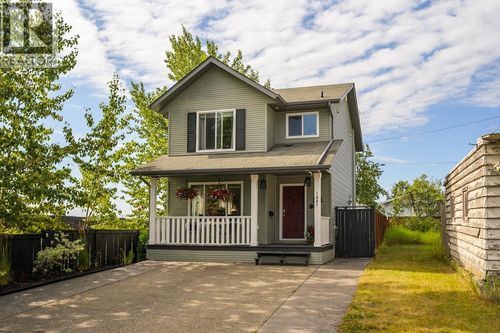 1807 12th Ave, Prince George, BC, V2M1P8 | Card Image