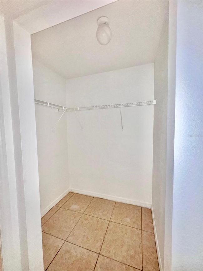 UNIT-1101 - 9481 Highland Oak Dr, Condo with 3 bedrooms, 2 bathrooms and null parking in TAMPA FL | Image 13