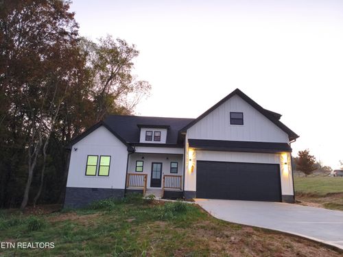 2041 River Mist Cir, New Market, TN, 37820-3147 | Card Image