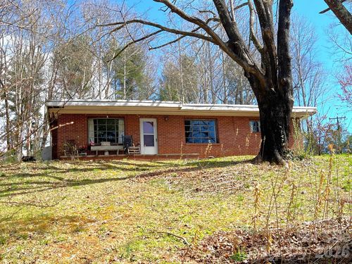 579 Lakey Gap Rd, Black Mountain, NC, 28711-8795 | Card Image