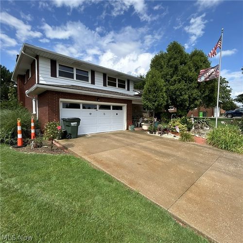 1409 Opal Street, Louisville, OH, 44641 | Card Image