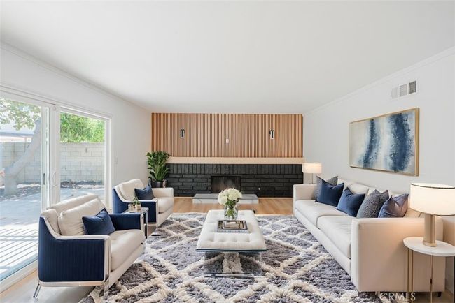 Virtual staging family room | Image 17