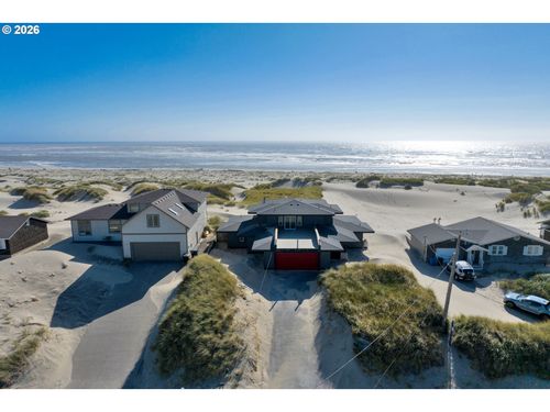 118 Nw Oceania Dr, Waldport, OR, 97394-9438 | Card Image