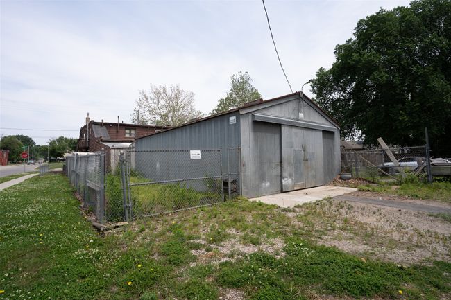 2203 E Grand Ave, Home with 0 bedrooms, 0 bathrooms and null parking in Des Moines IA | Image 4