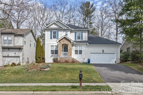 107 Mountain Dr, Biltmore Lake, NC, 28715-8918 | Card Image