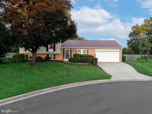 5512 Fence Post Ct, CENTREVILLE, VA, 20120-3310 | Card Image