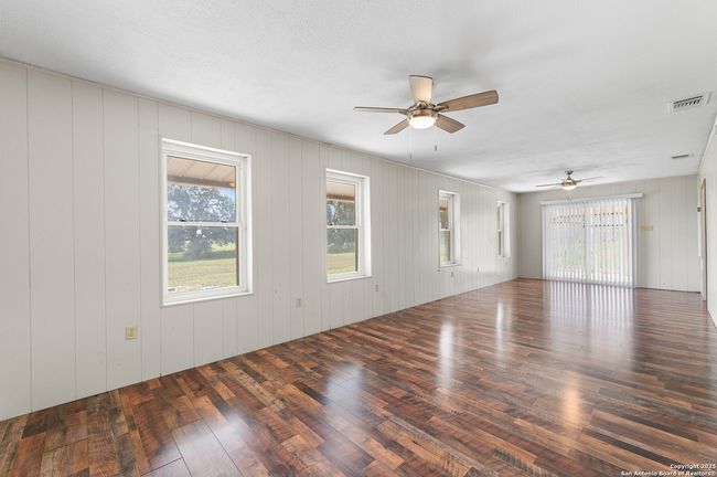 1015 Fm 2200 W, House other with 3 bedrooms, 3 bathrooms and null parking in Devine TX | Image 28