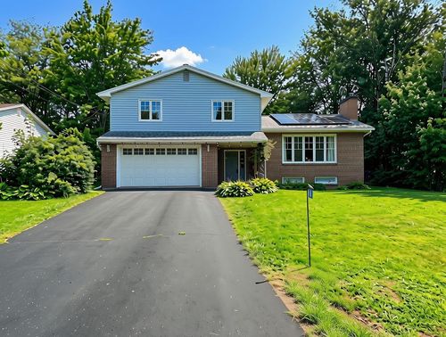 4 Maple Cres, Lantz, NS, B2S1W8 | Card Image
