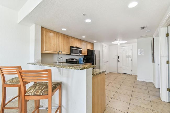 404 - 11605 Gulf Blvd, Condo with 2 bedrooms, 2 bathrooms and null parking in TREASURE ISLAND FL | Image 9