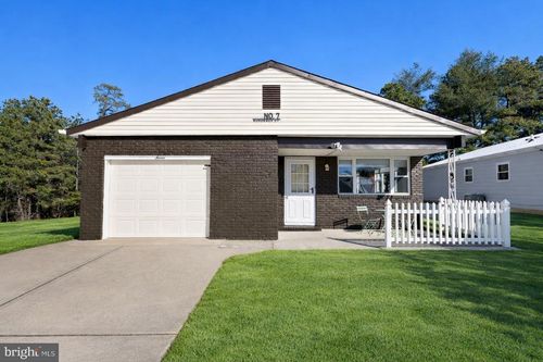 7 Bordeaux Ct, Toms River, NJ, 08757-6001 | Card Image