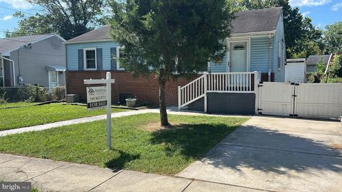 7003 Fairwood Rd, HYATTSVILLE, MD, 20784-2519 | Card Image