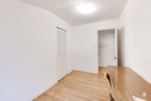 1281 Banbury Rd, Mundelein, IL, 60060-1126 | Card Image