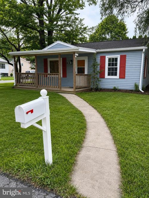 1705 Illingsworth St, ALLENTOWN, PA, 18103-4437 | Card Image