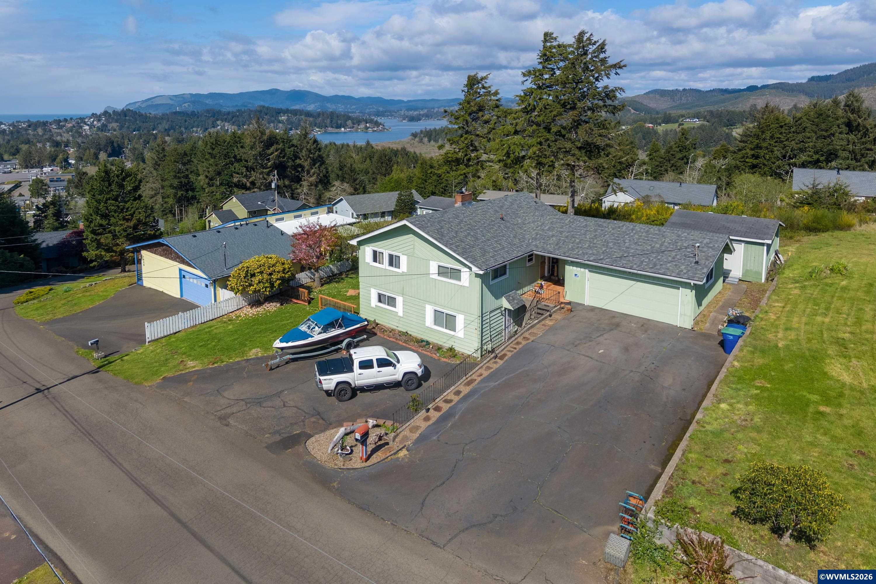 Residential in Lincoln City