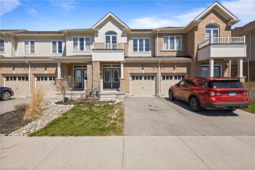 57 Hartley Ave, Paris, ON, N3L0G9 | Card Image